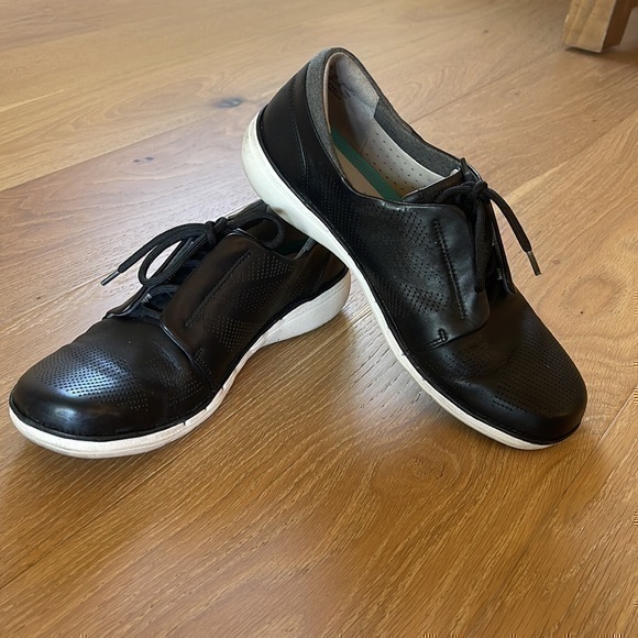 Clarks artisan unstructured black leather lace up shoes size 9.5 - Picture 1 of 13